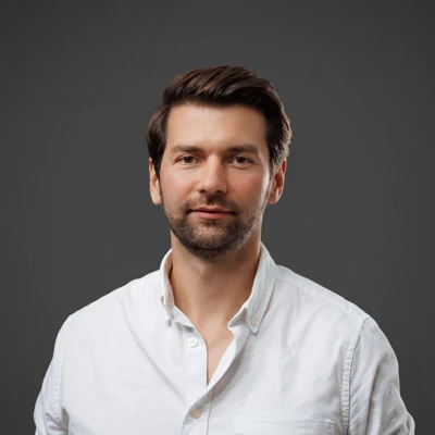 Filip Łękawski, autor artykułu